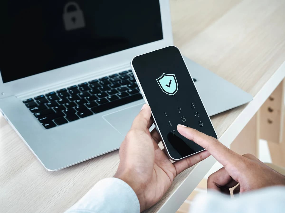 Authenticating into Snowflake – service accounts & users