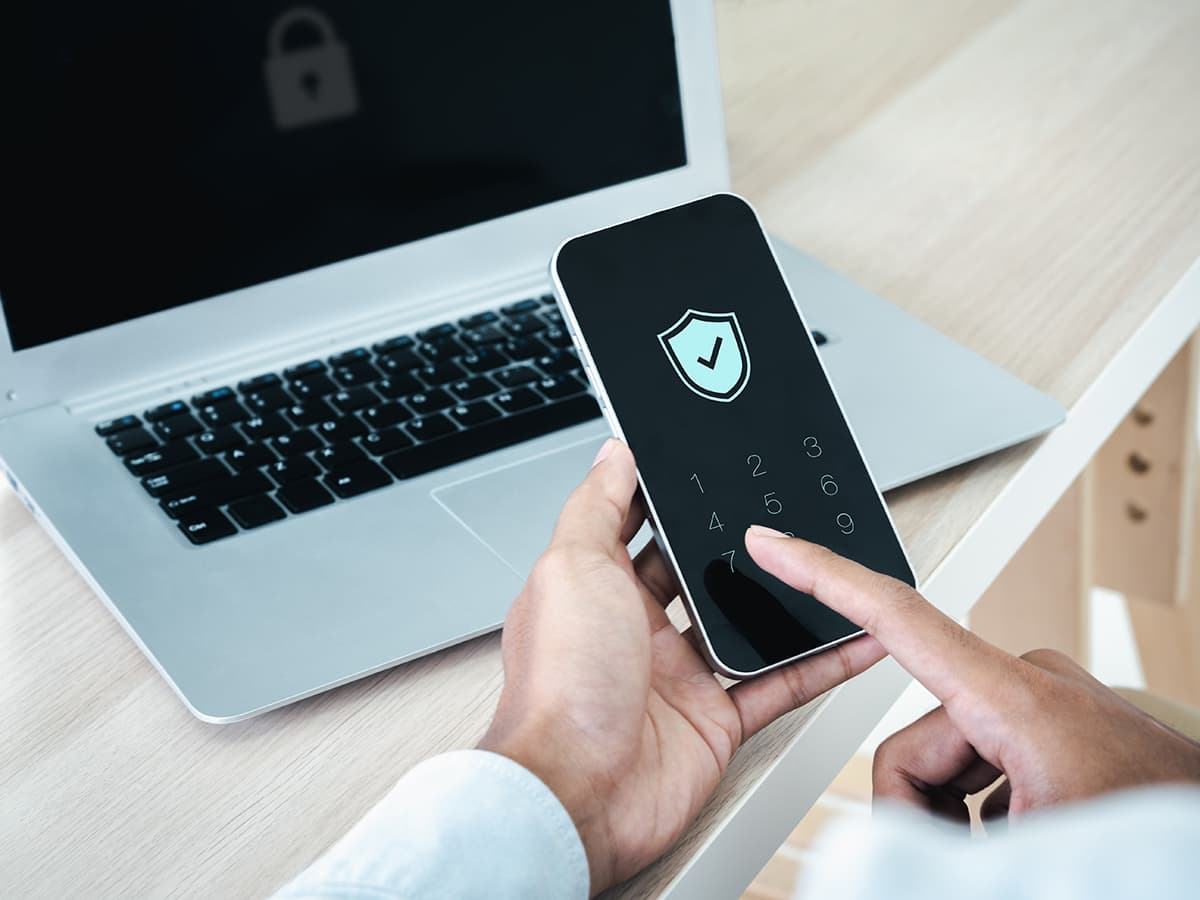 Authenticating into Snowflake – service accounts & users